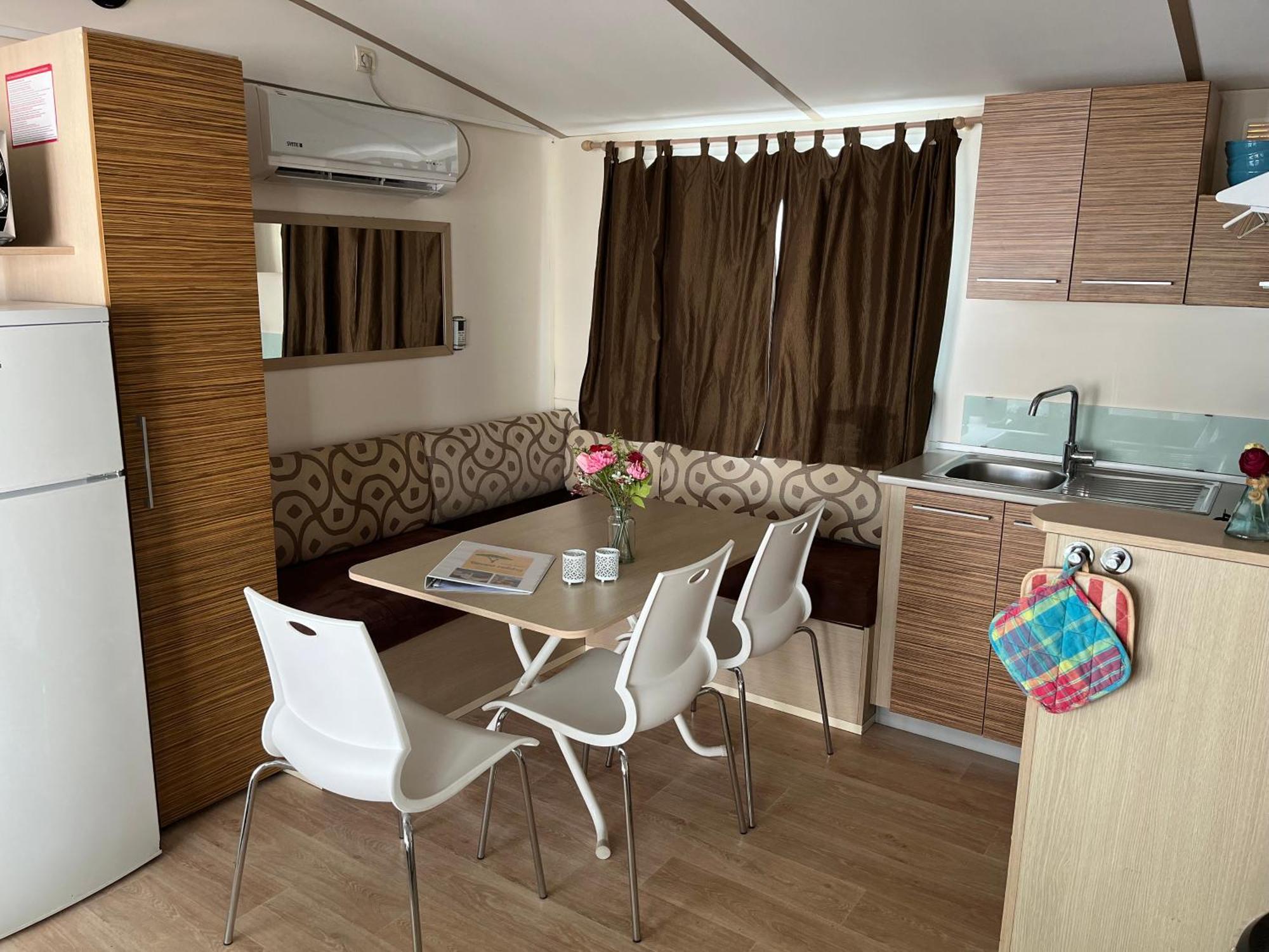 Chalet Camping River Italie Met 2 Slaapkamers Ameglia Exteriör bild
