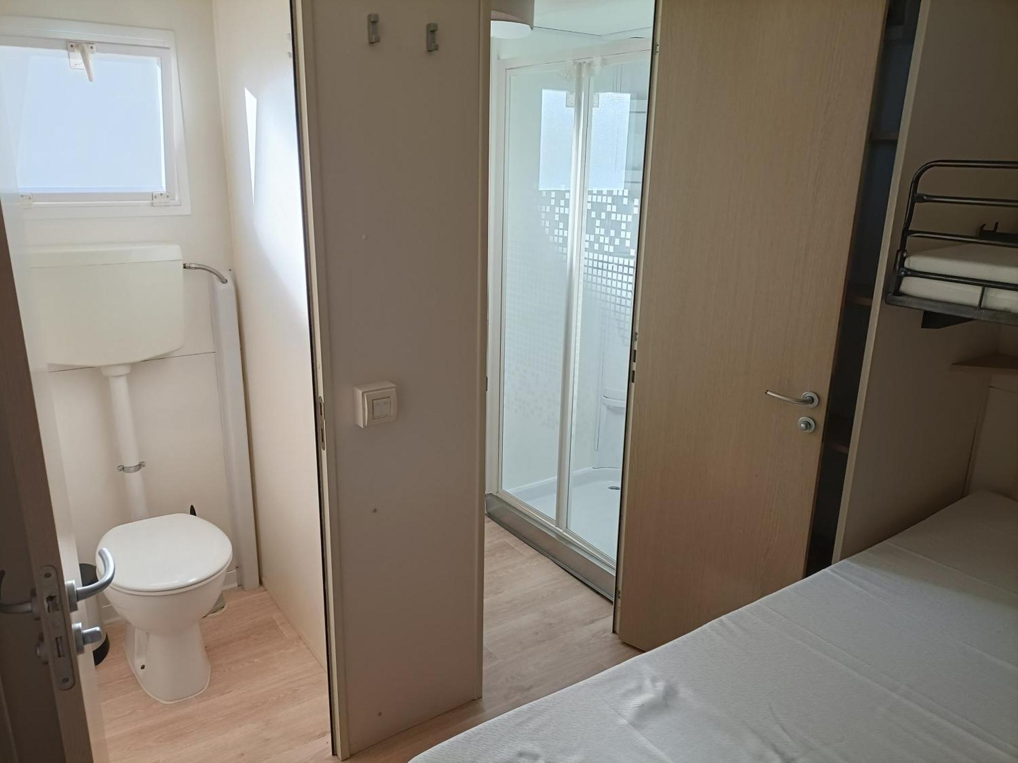 Chalet Camping River Italie Met 2 Slaapkamers Ameglia Exteriör bild