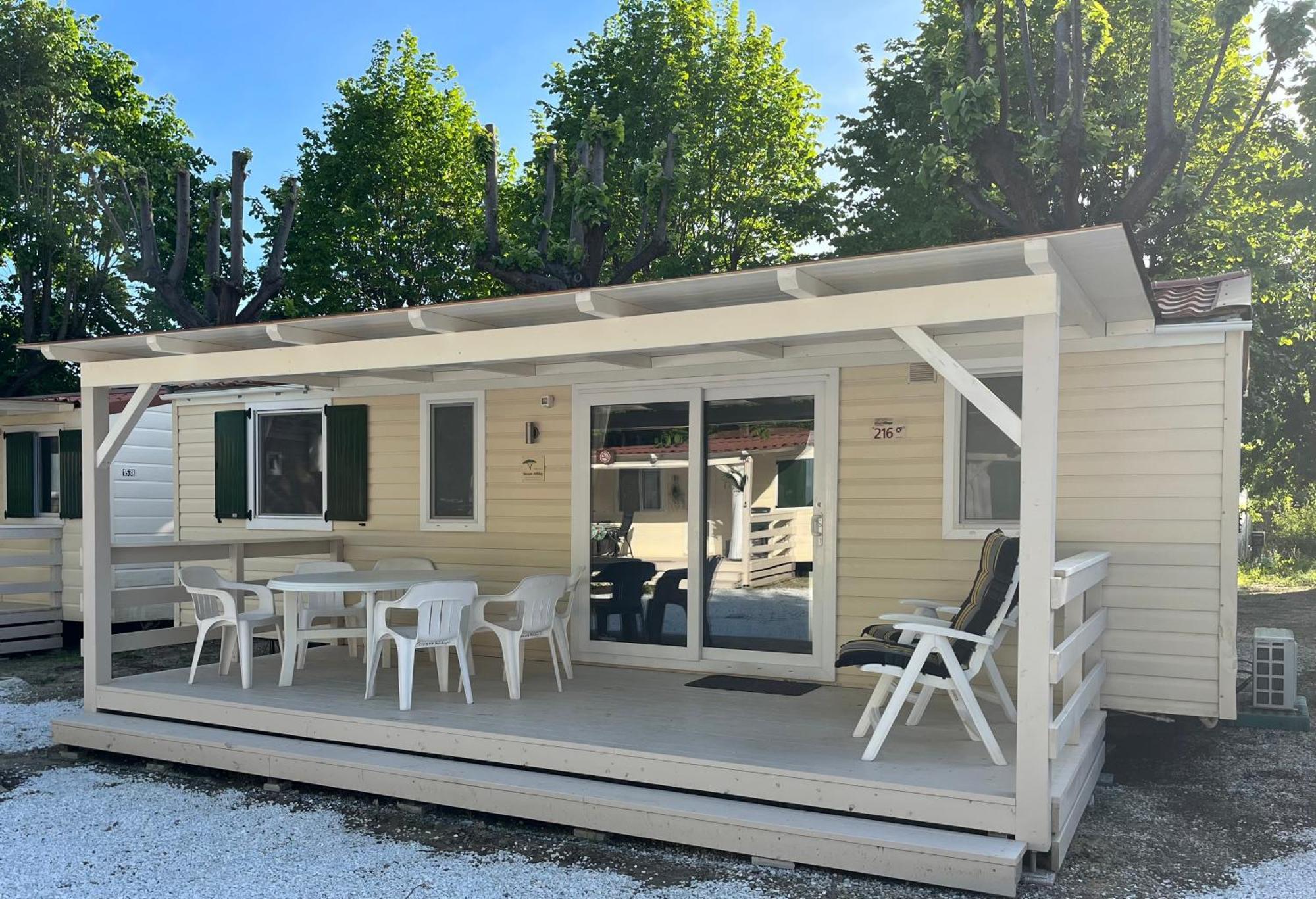 Chalet Camping River Italie Met 2 Slaapkamers Ameglia Exteriör bild